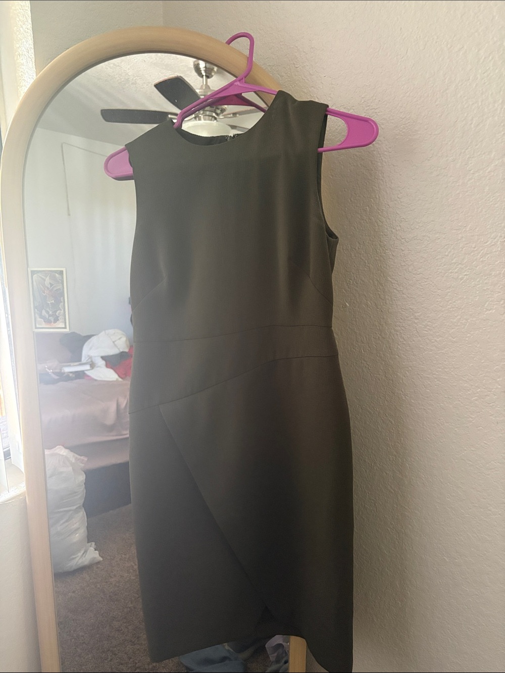 Ann Taylor Olive Green Sleeveless Sheath Dress